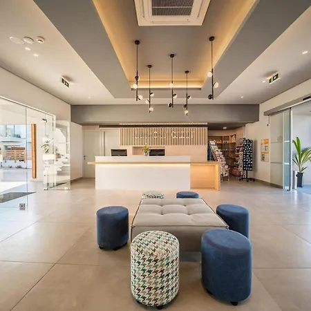 Harmony Crest Aparthotel 4*