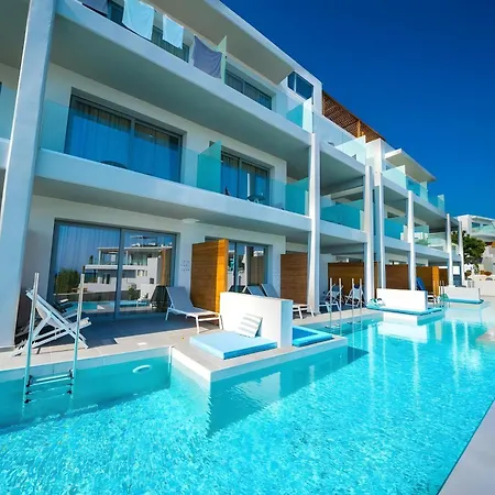 Harmony Crest Aparthotel